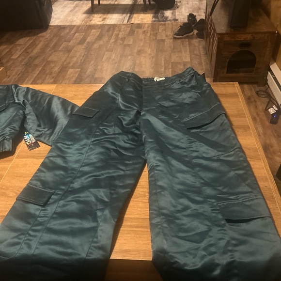 MADDEN NYC SATIN GREEN OUTFIT XL - Picture 3 of 9